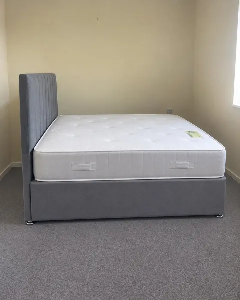 Modern Grey Vertical Channel Divan Bed Set