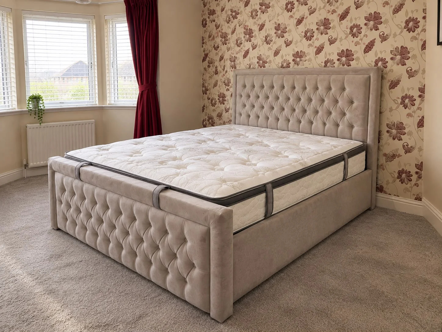 Luxury Beige Chesterfield Diamond Tufted Ottoman Storage Bed Set