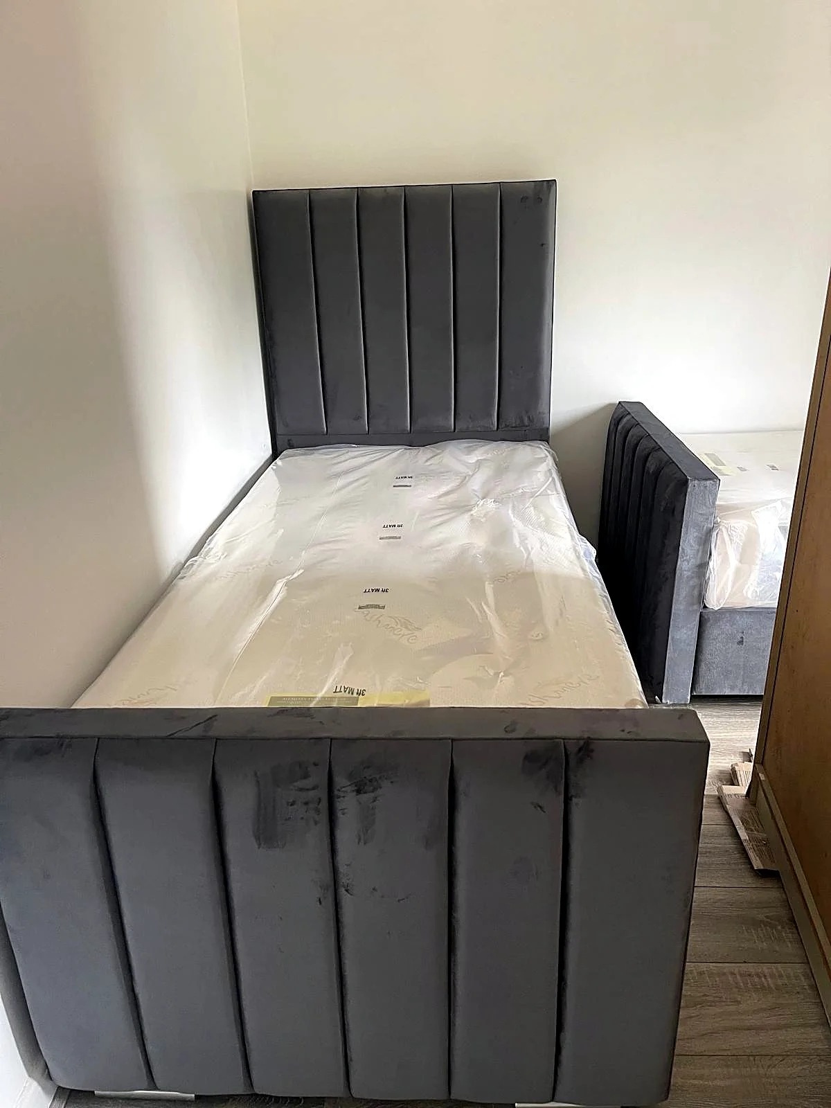 Ottoman Bed (With Footboard) in Grey